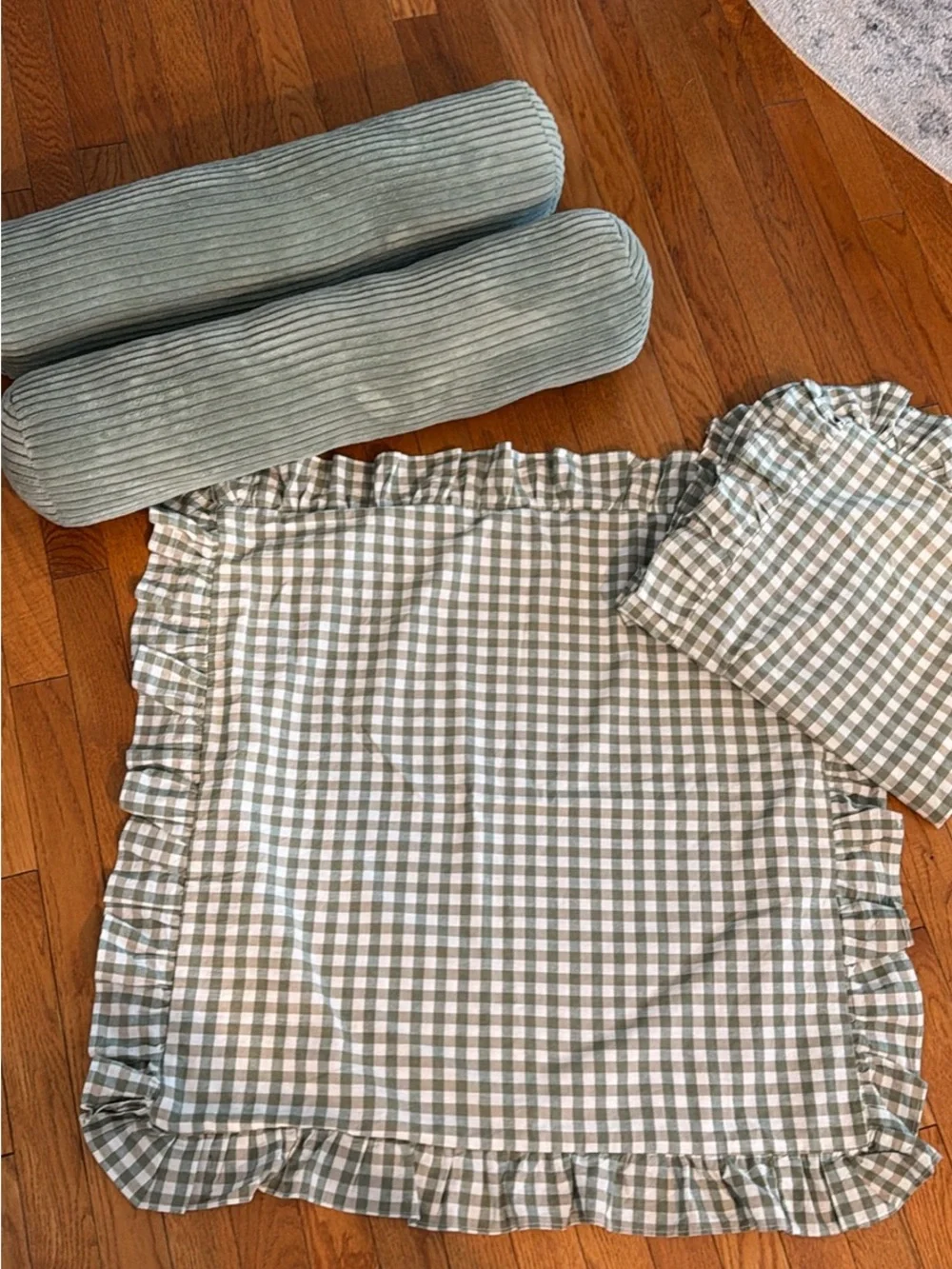 Green Gingham square pillow shams with 2 green cylindrical pillows